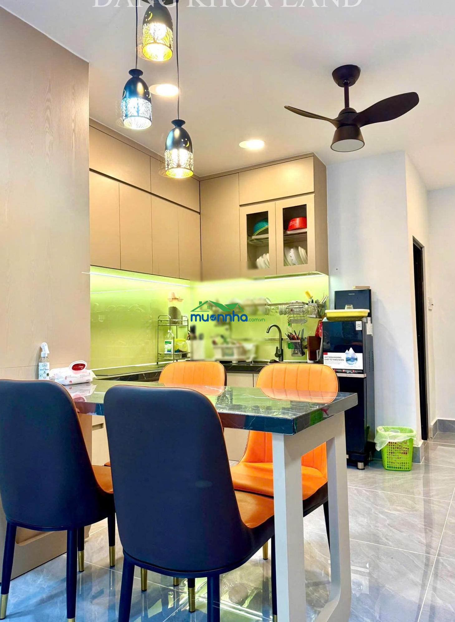 Một căn nhà rất có gu - khu dân cư yên bình, xe hơi tận nhà