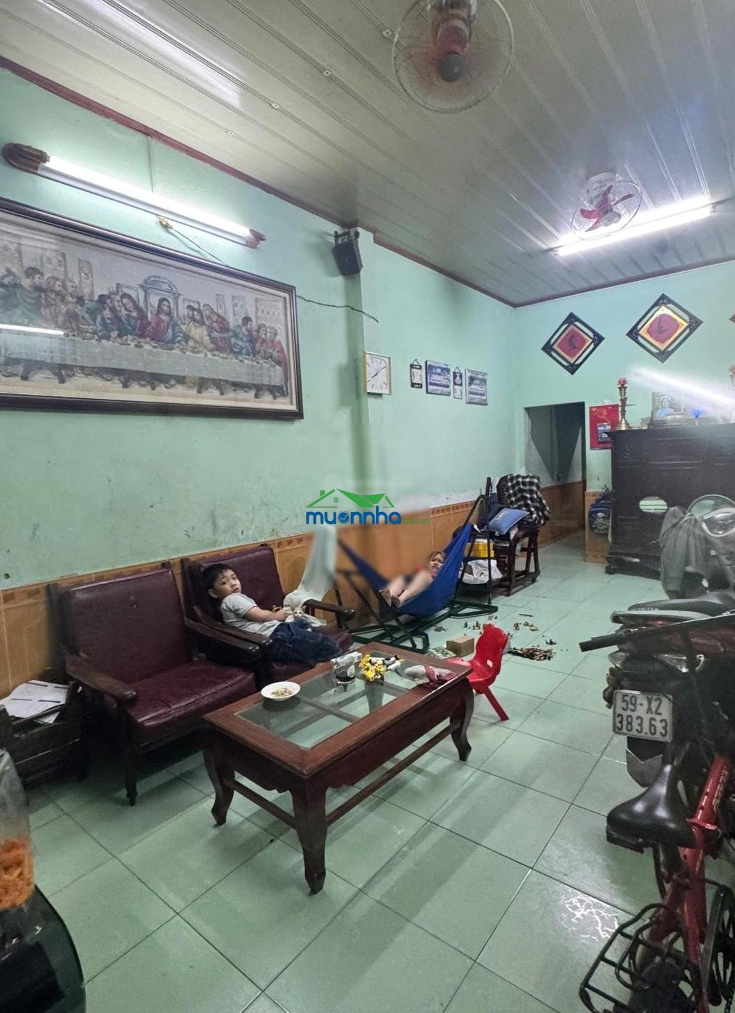 Nhanh mới kịp hàng ngon không đợi lâu. ngay trung tâm thủ đức. nhà 2 tầng đúc. hẻm xe hơi - 3
