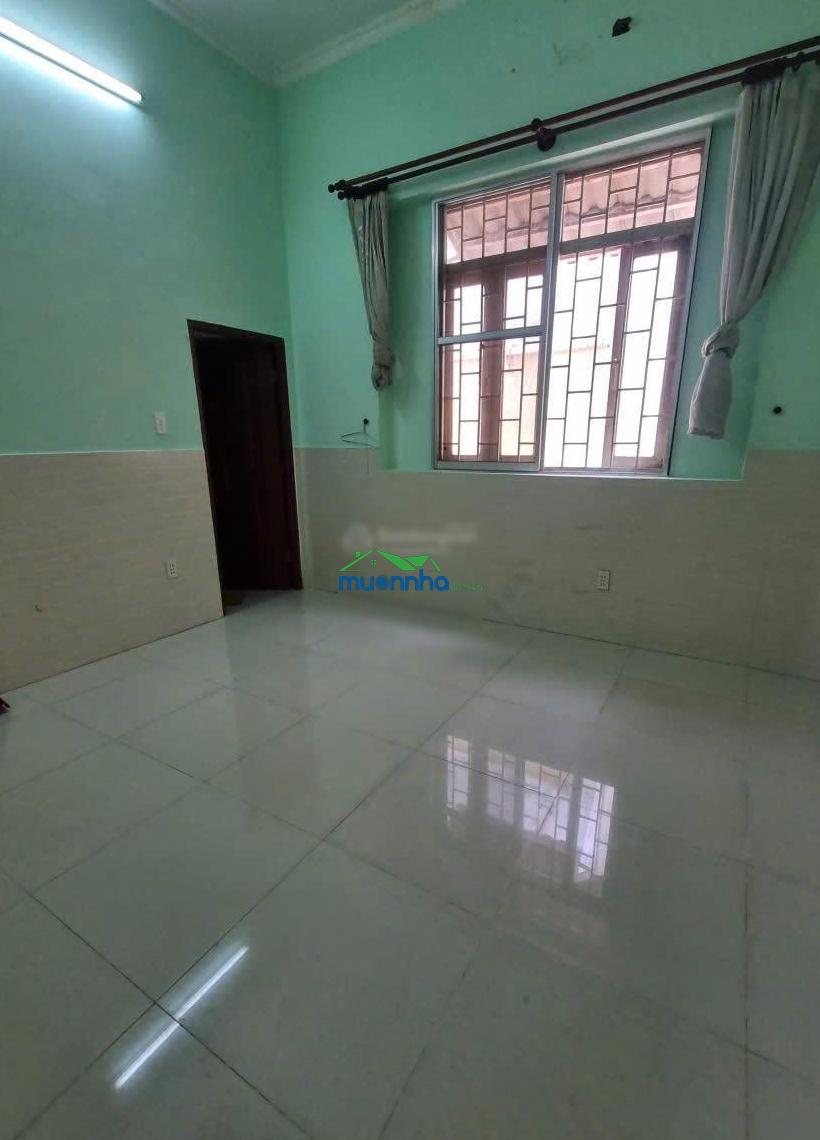 Bán nhà 2 tầng hẻm xe hơi 1/ đoàn nguyễn tuấn, xã hưng long, bình chánh kế bên đô thị đh hưng long