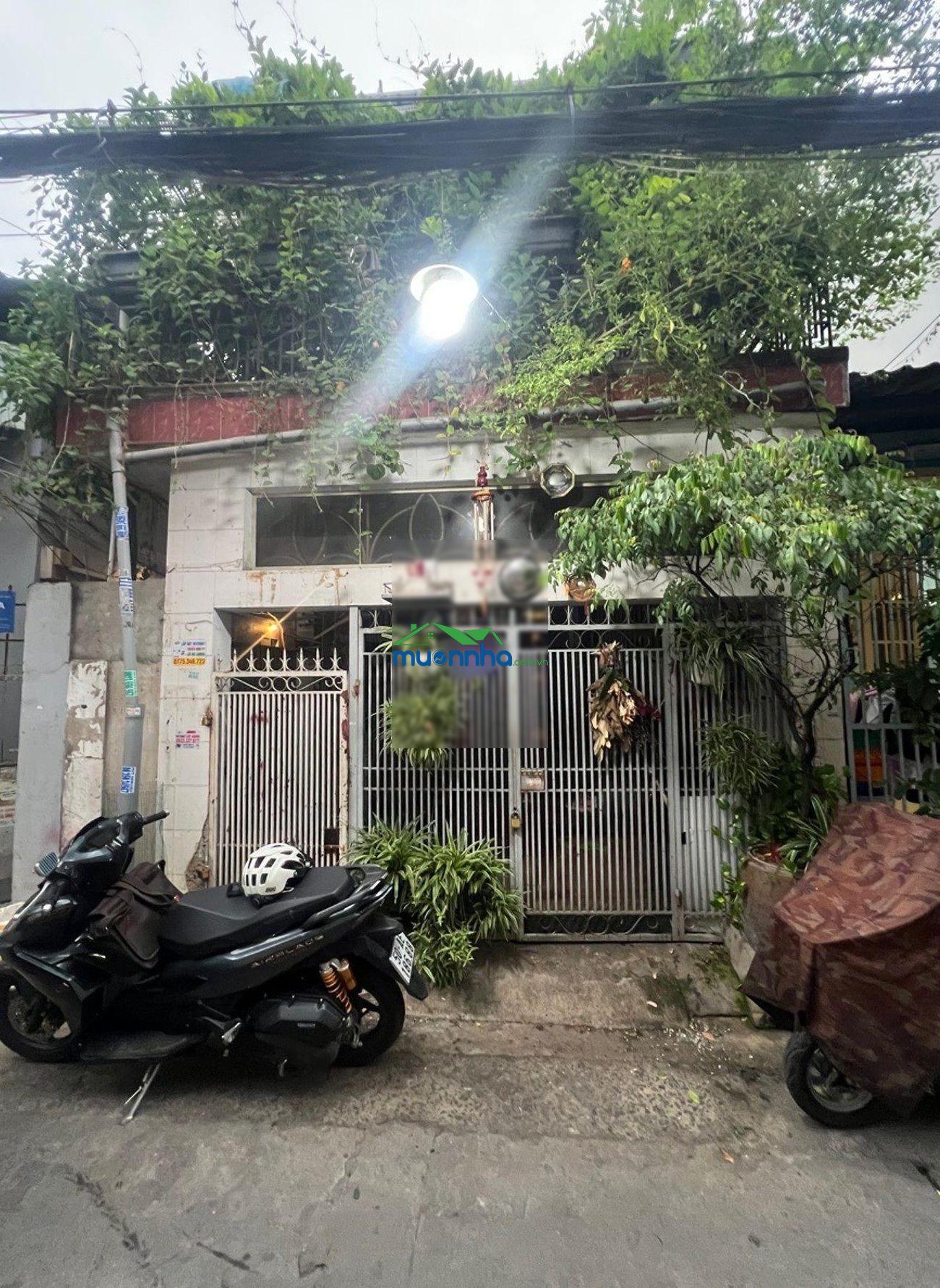 Bán đất tặng nhà, sát bên lotte mart quận 7. 105m2, sẵn dòng tiền. chỉ hơn 9 tỷ