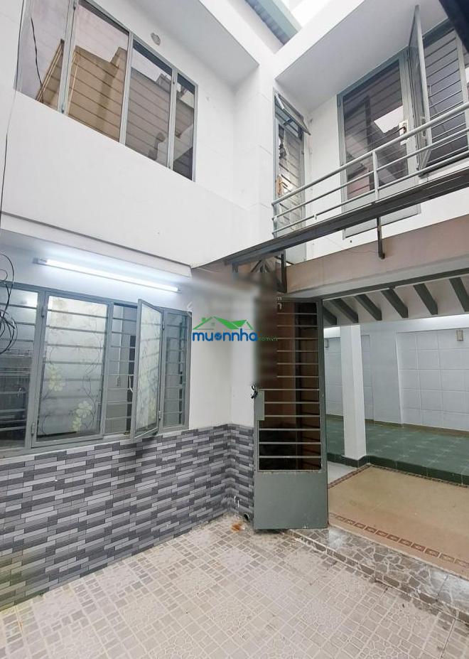 Chốt nhanh tân phú- dt to 54m2(8.4 x 6.6) - chỉ 4,479 tỷ 2tầng kiên cố 3pn- sát hẻm ôtô - 2