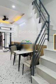 Bán nhà riêng 2tầng nguyễn thượng hiền, q3, dt: 31m2 giá: 6.2tỷ - 2