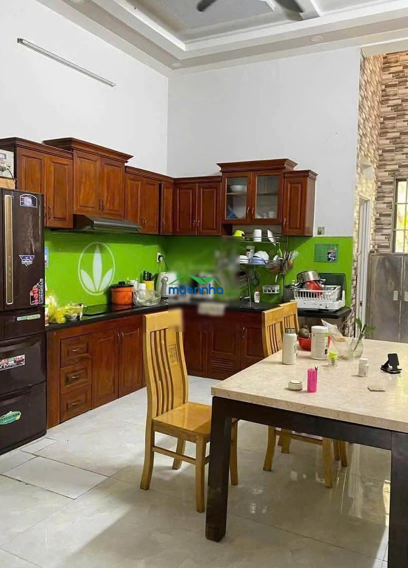 5,98 tỷ - 4,15m x 14m - nhà 3 tầng - 4pn - gần emart - 2