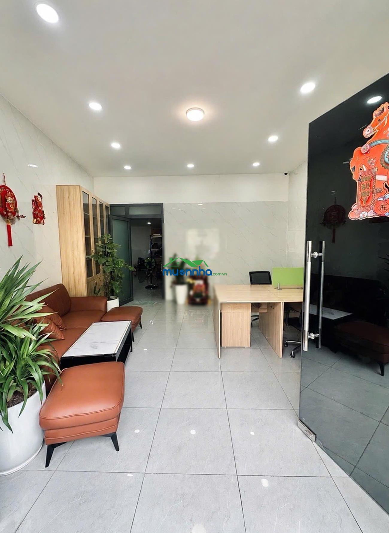 Nhà đẹp diện tích lớn 100m², hẻm xe tải sát mặt tiền, ngay trường chinh, quận 12 - 3