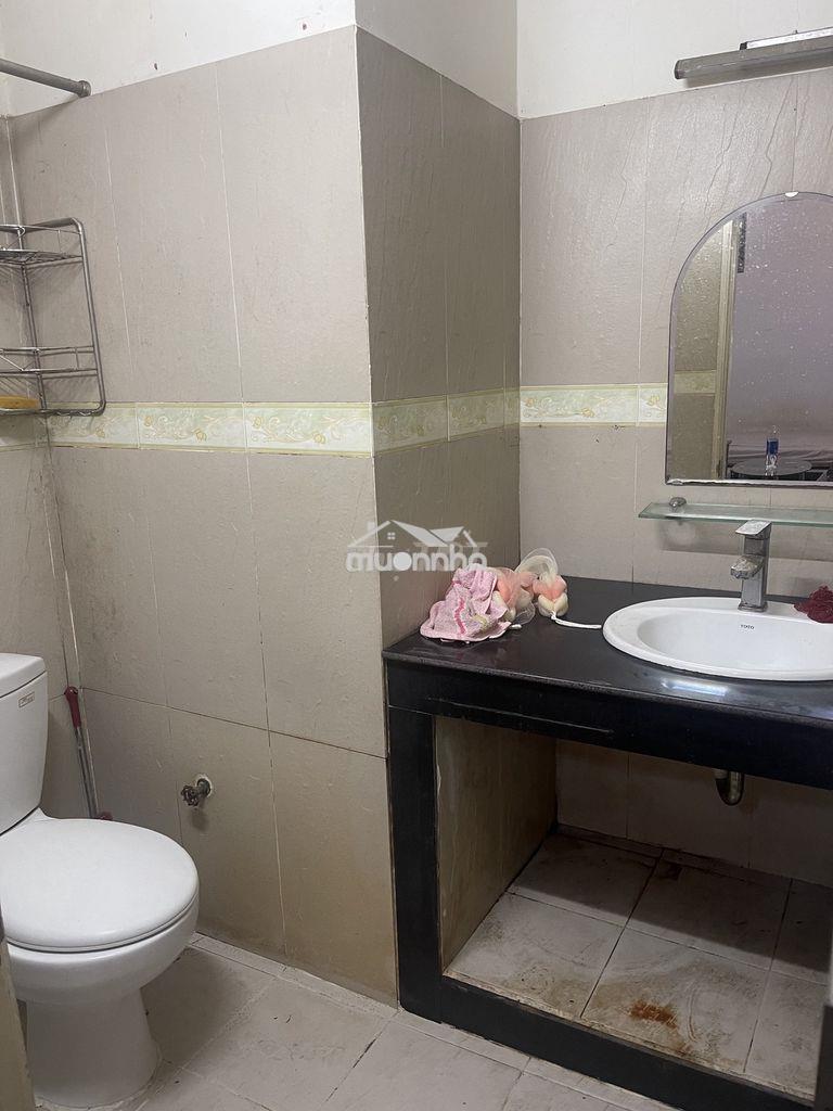 Cho thuê phòng trọ 30m2, cửa thông ra giếng trời, có bếp - 4