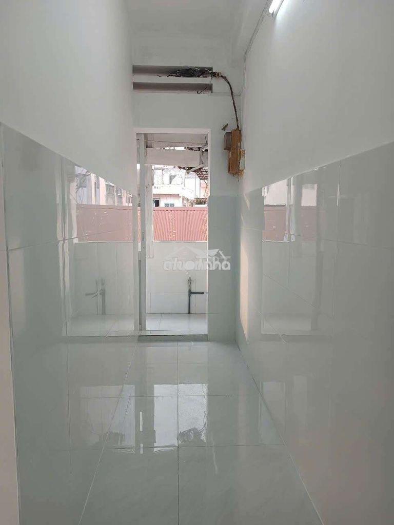 🏠🏠 Cho thuê căn hộ chung cư đường nguyễn biểu, q5
💢
