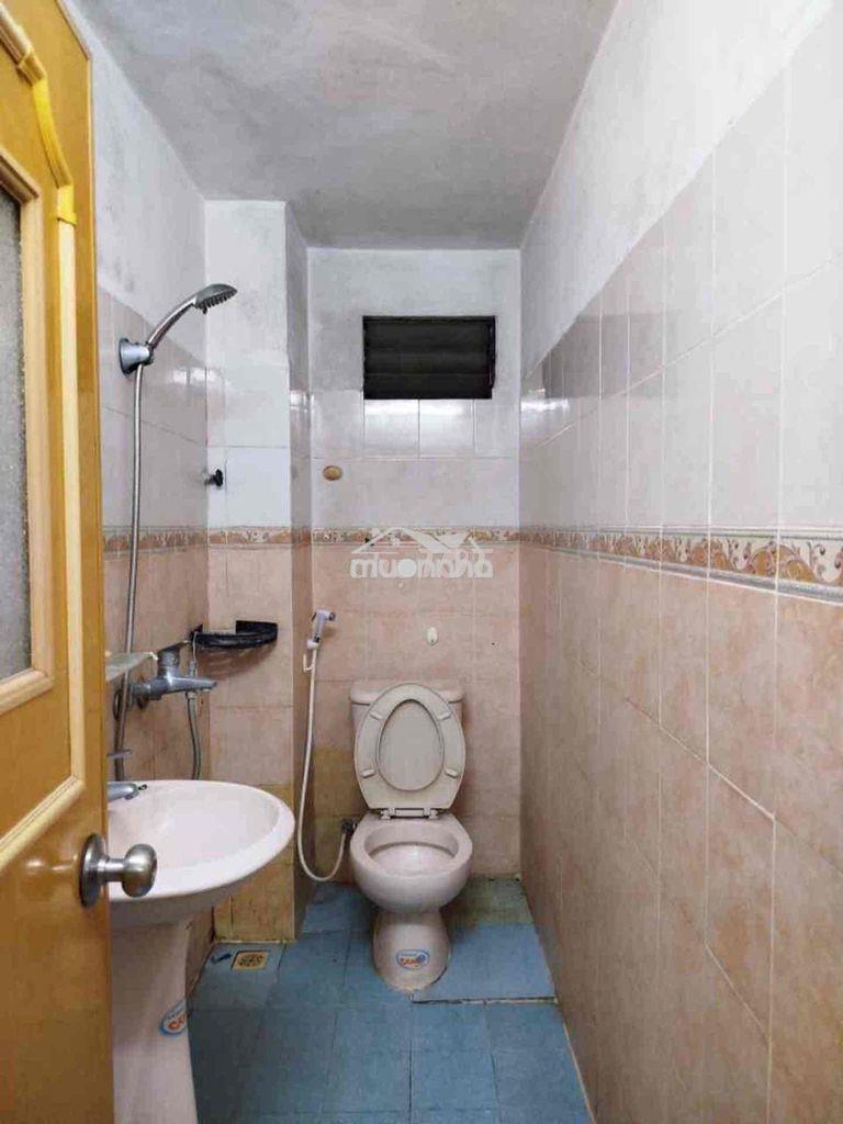Cho thuê 55m2 02 ngủ tại phố tạ quang bửu 5.5 triệu - 2