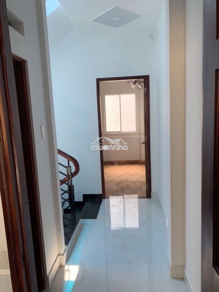 Cần cho thuê nhà 521/6a cmt8 p.15 q.10 - 4