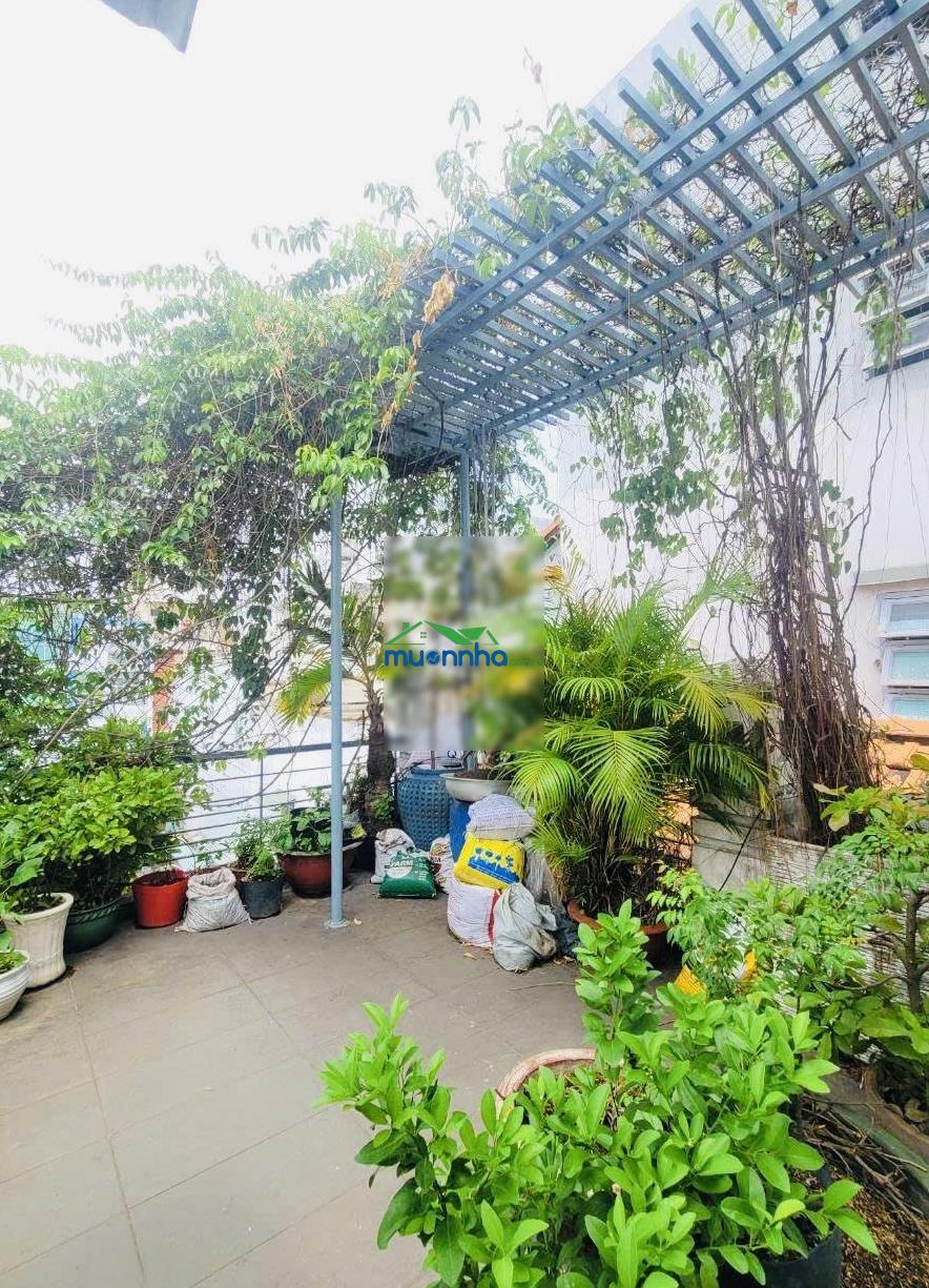 Biệt thự phố gần chợ bà chiểu - 2 mặt hẻm xe hơi - 110m2 đất ngang 5.5m - từ 18 tỉ về 15.x tỉ - 4