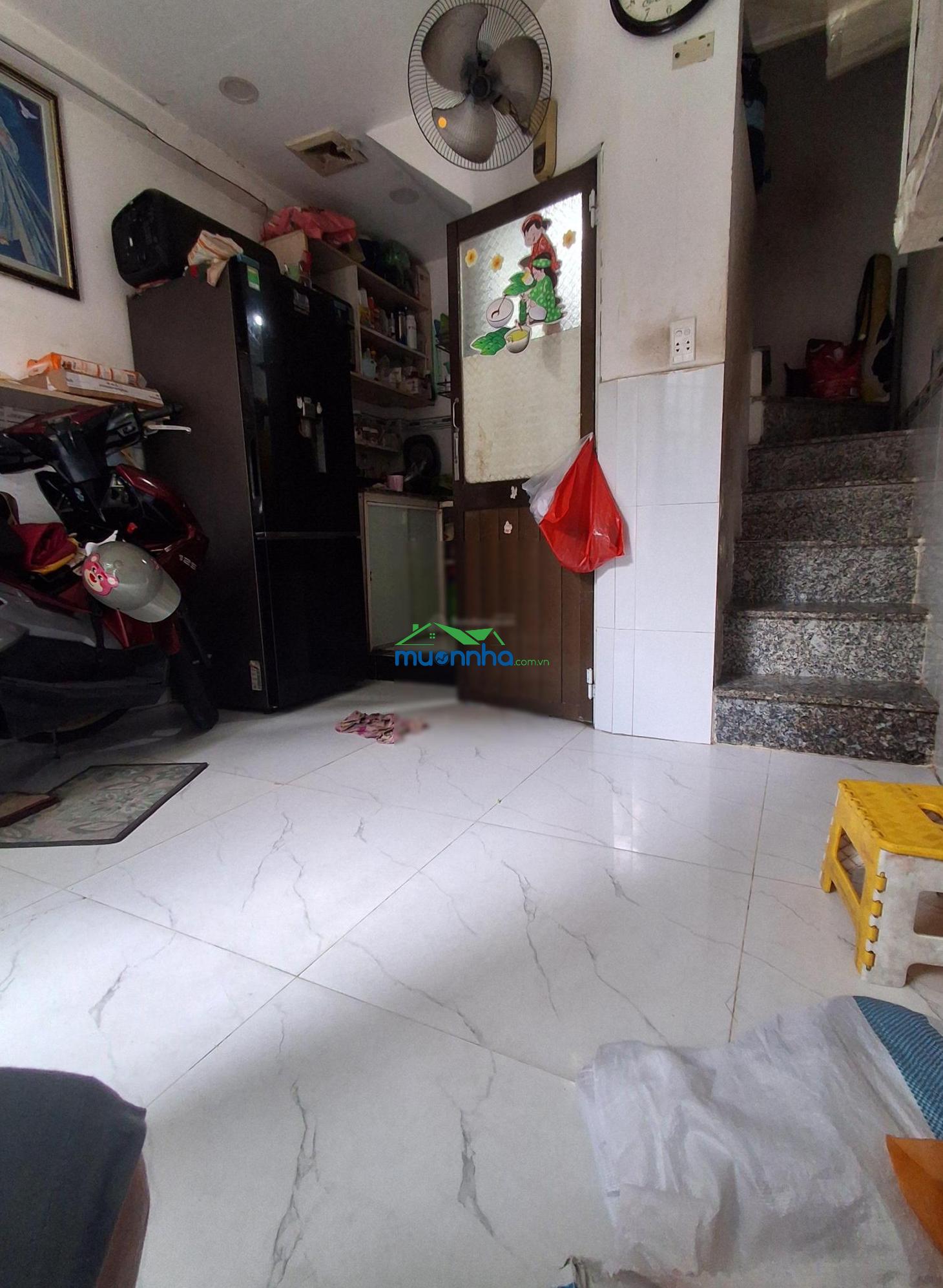 Nhà nhỏ hẻm xe tải. gần bến xe q8 - 2