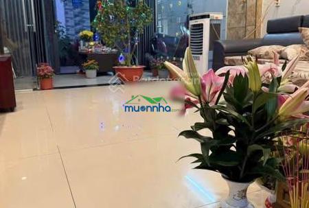 Nhà 1 lầu 4x13m 3 tỷ 5 shr xã bà điểm hóc môn (ấp 3 xtt cũ) cần bán