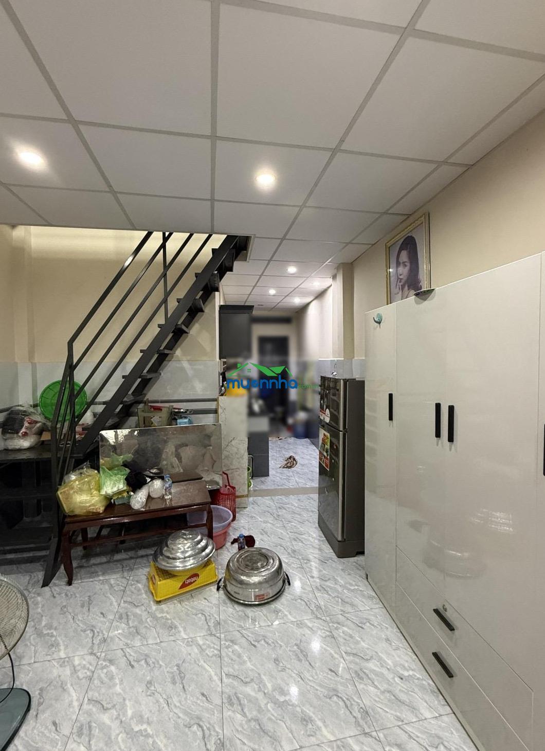 Nhà bán đường lò gốm. 44m. 2 tầng 2pn. hẻm ba gác. gần mặt tiền. chỉ có 3.27 tỷ