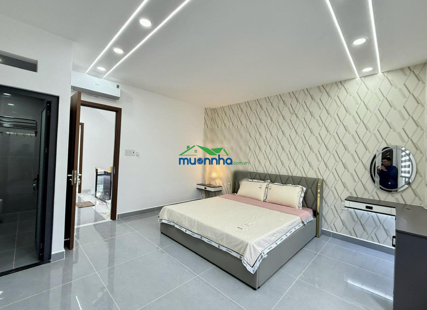 Siêu phẩm 4 tầng 5m x 15m 1/ đường đỗ hành. ngay trung chánh. song hành. ql22 - 2