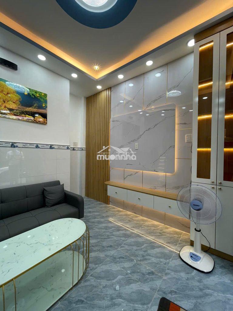 Nhà 3 tầng + sân thượng ở hưng phú, q.8 | 6,5×6,9m | 2 pn lớn - 3wc - 2