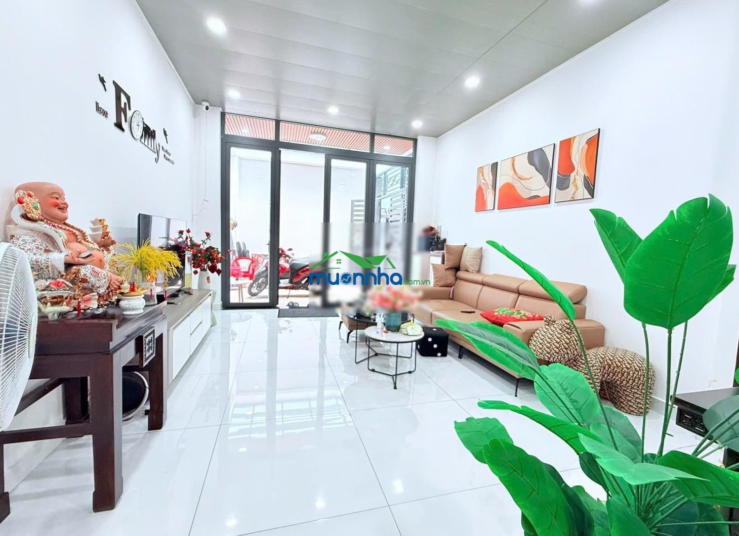 Nhà gần 80m² - trịnh đình trọng - 2 tầng mới đẹp ở ngay - full nội thất cao cấp - chỉ 6.9t. - 2