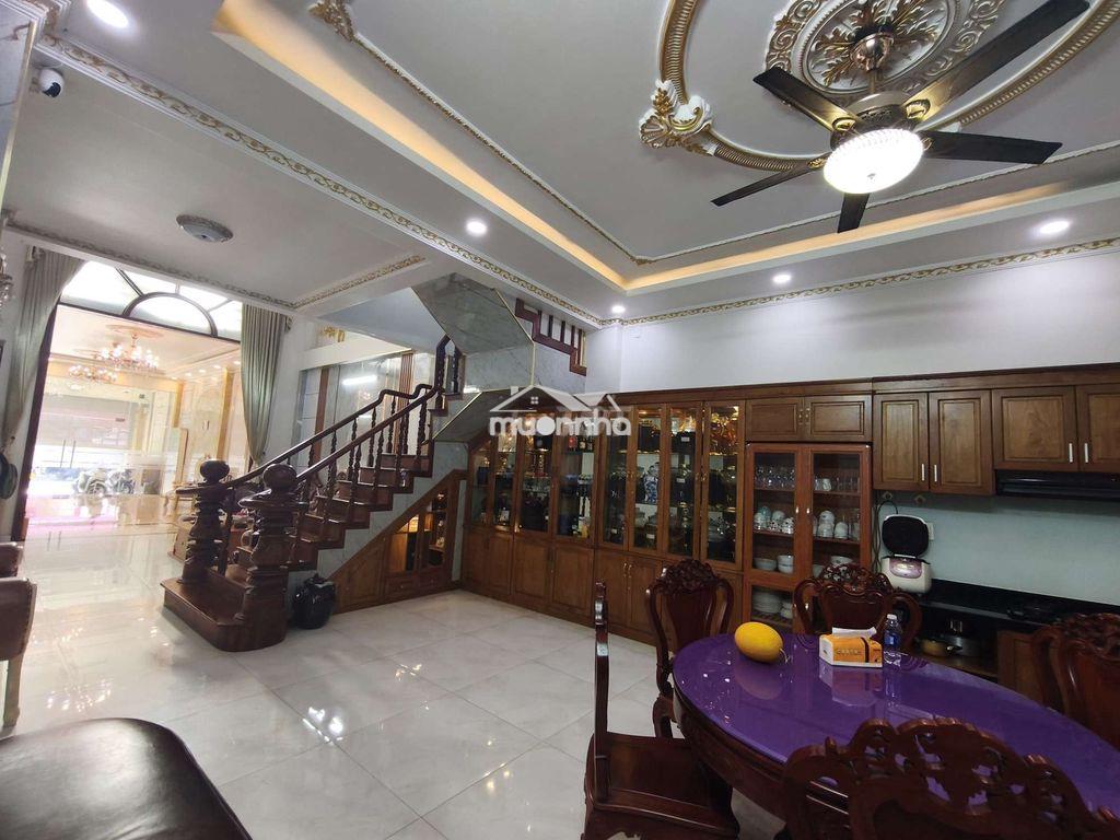 Cho thuê nhà 5 tầng góc 3 mặt tiền vị trí đắc địa phan văn hớn - 4