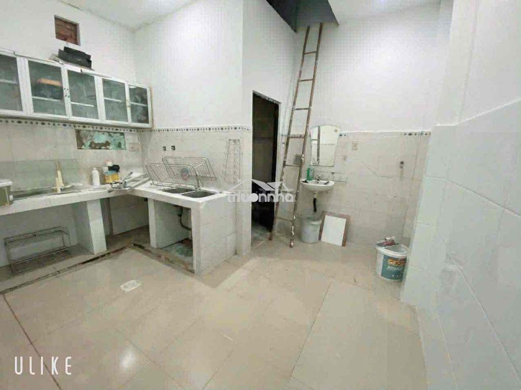 Nhà 2 phòng ngủ - ngay cao đẳng công thương - đường 22 - 4