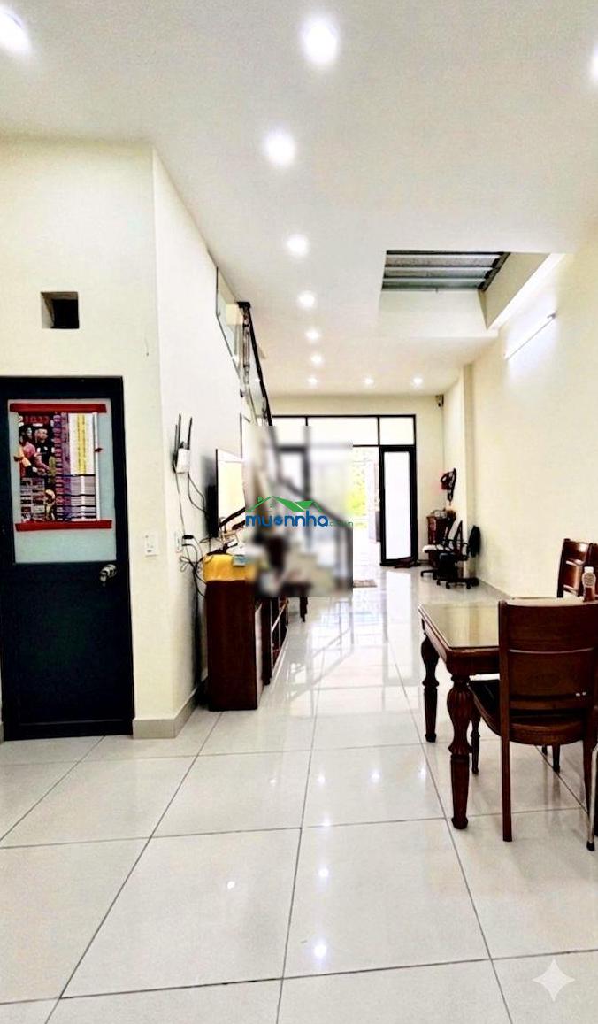 Bán nhà - dt 4,3 x 25 m (107m2) - 1 trệt 1 lầu, 4pn - 4wc, phòng khách, bếp, sân đậu xe hơi