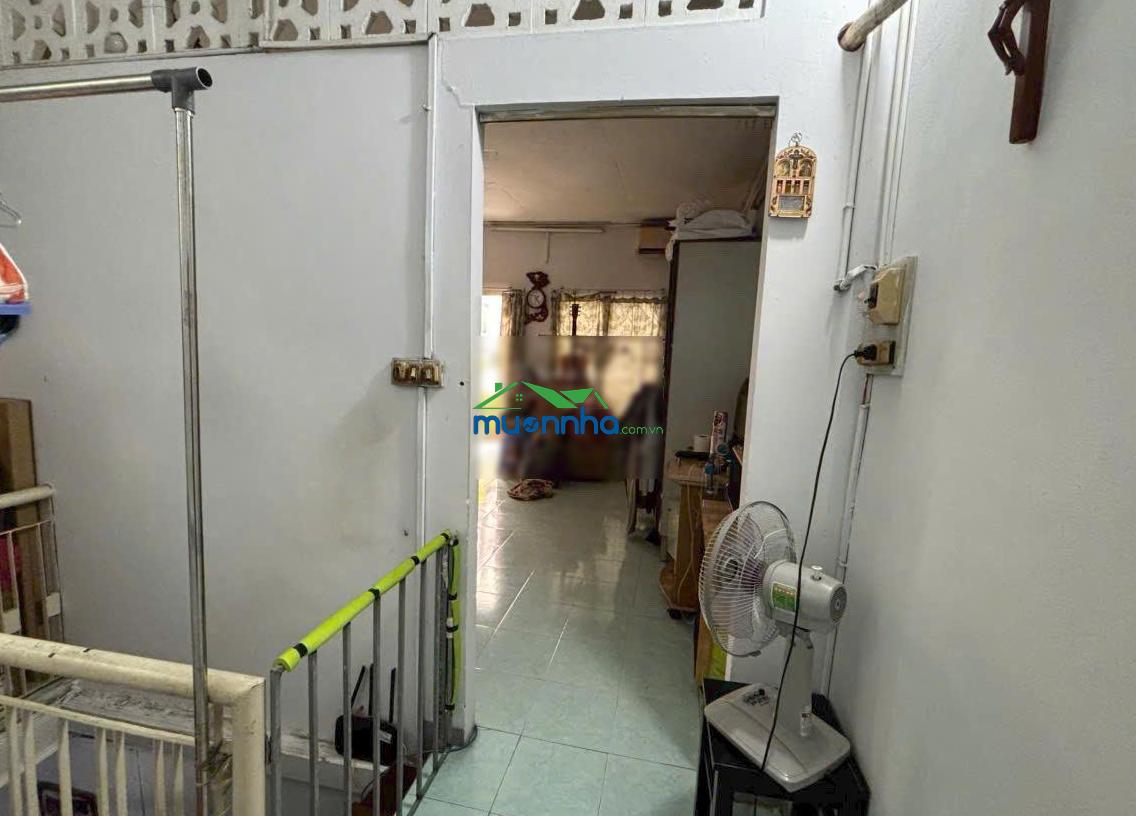 Chính chủ bán nhà gò vấp cách phạm văn đồng chỉ 100m hẻm 2,5m giá 4,3 tỷ còn thương lượng - 2