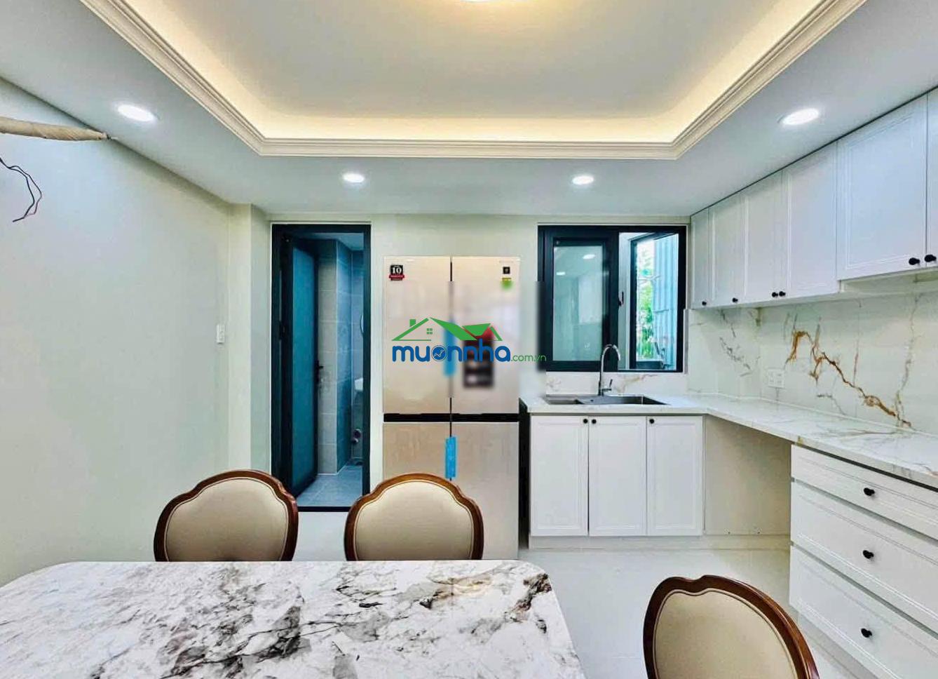 Hẻm ô tô tránh - khu nguyễn tri phương quận 10 - ngang 3.5m - 35m2 - chỉ 6.x tỷ. - 2