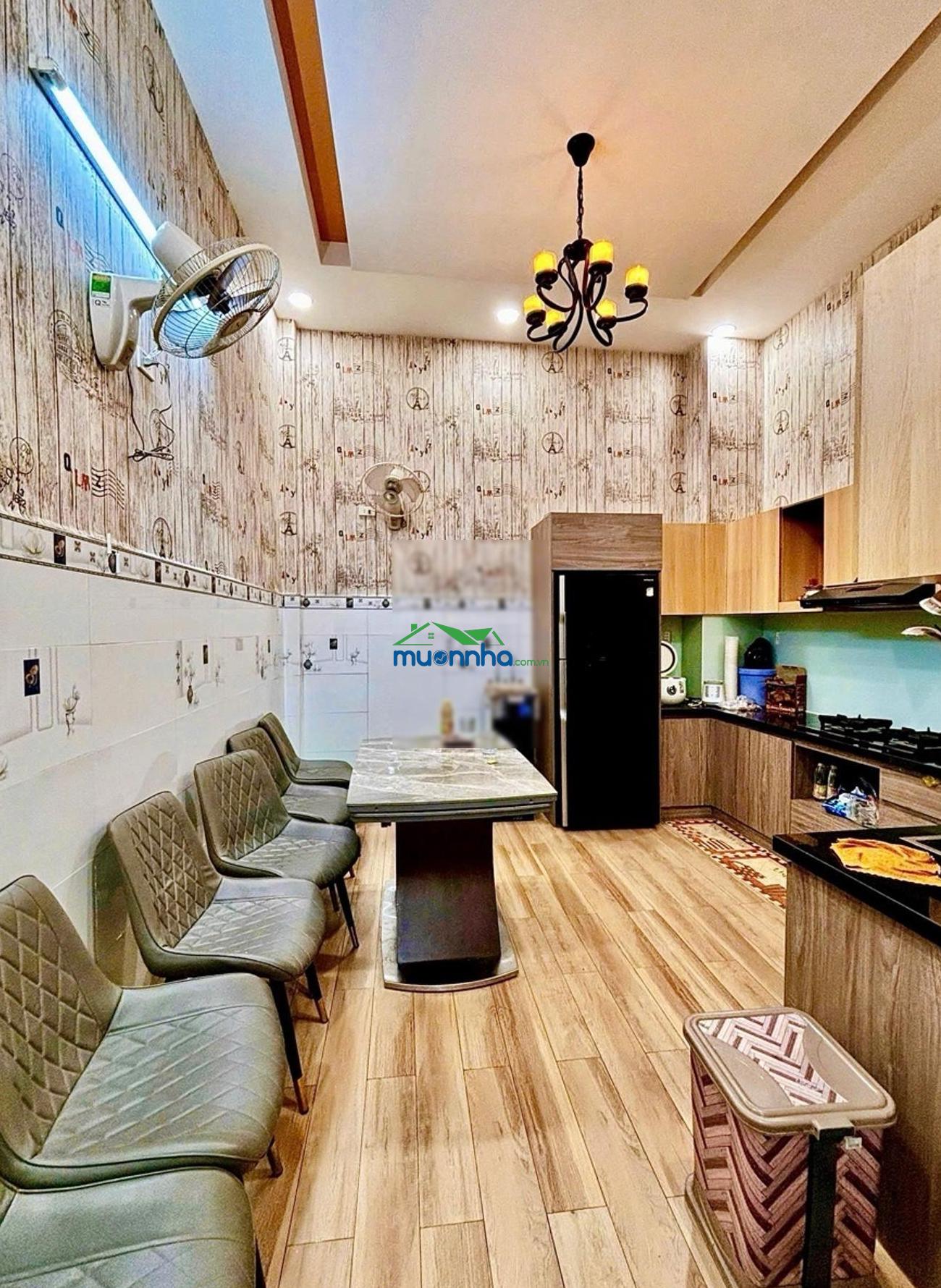 Siêu phẩm 5 tầng kế bên khu vip tên lửa nhỉnh 5 tỷ tl