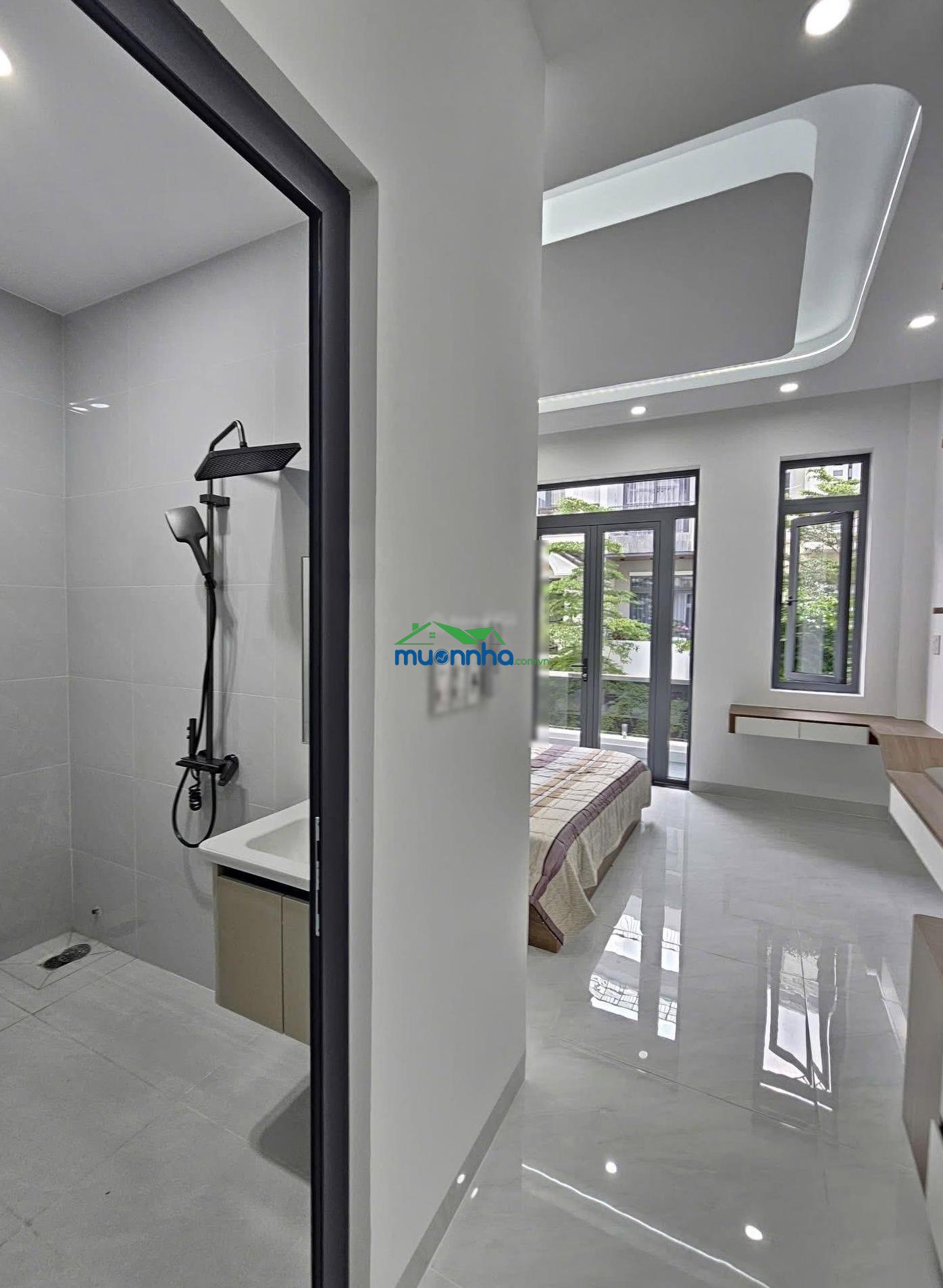 Bán nhà hẻm ôtô ngay vạn hạnh mall - sư vạn hạnh,quận 10.giá 5tỷ890.sổ sẵn.