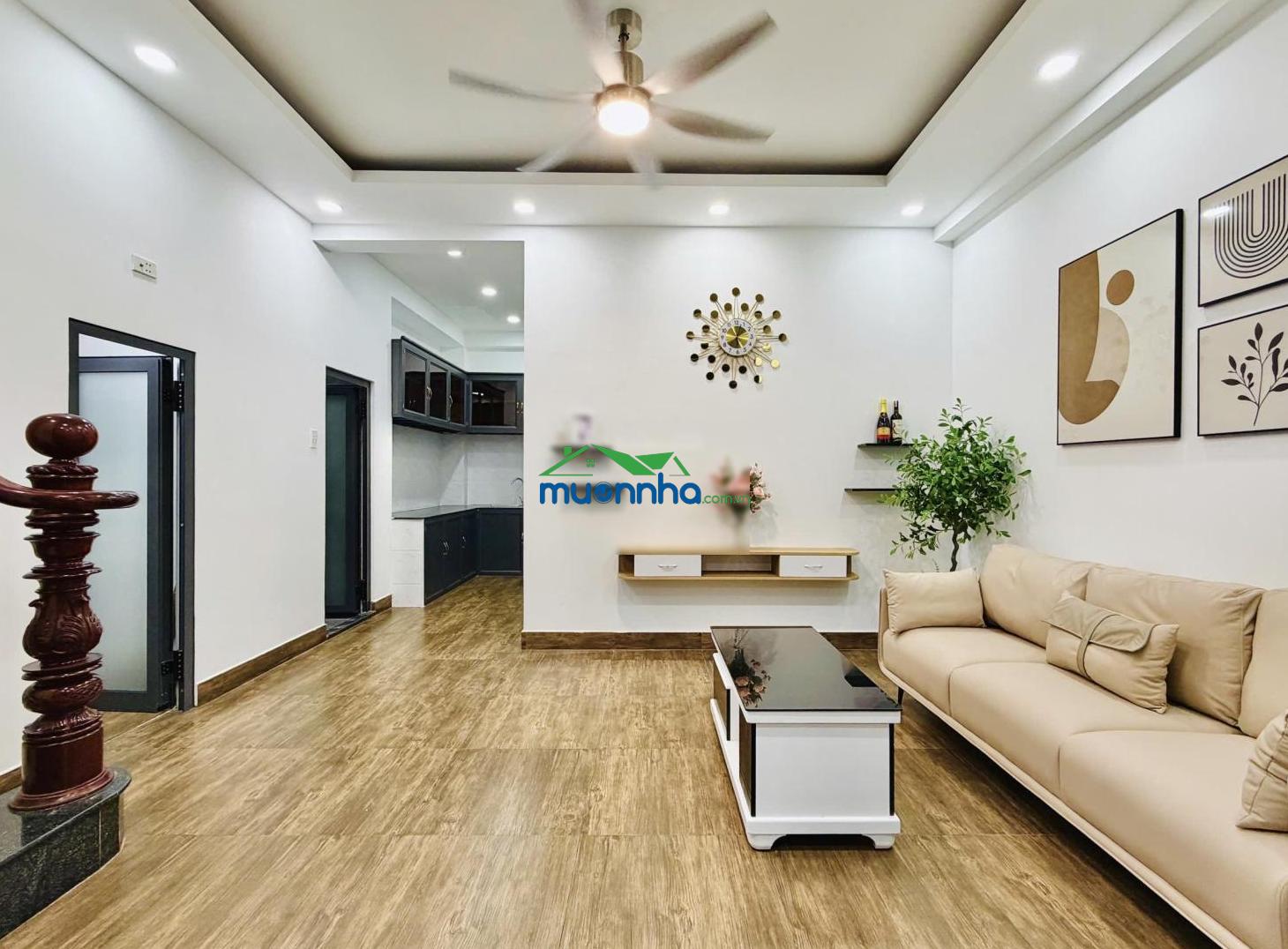 Rẻ- nhà siêu ngon- diện tích bự- giáp bình thạnh- 4 phòng ngủ- đường quang trung- gần sân bay