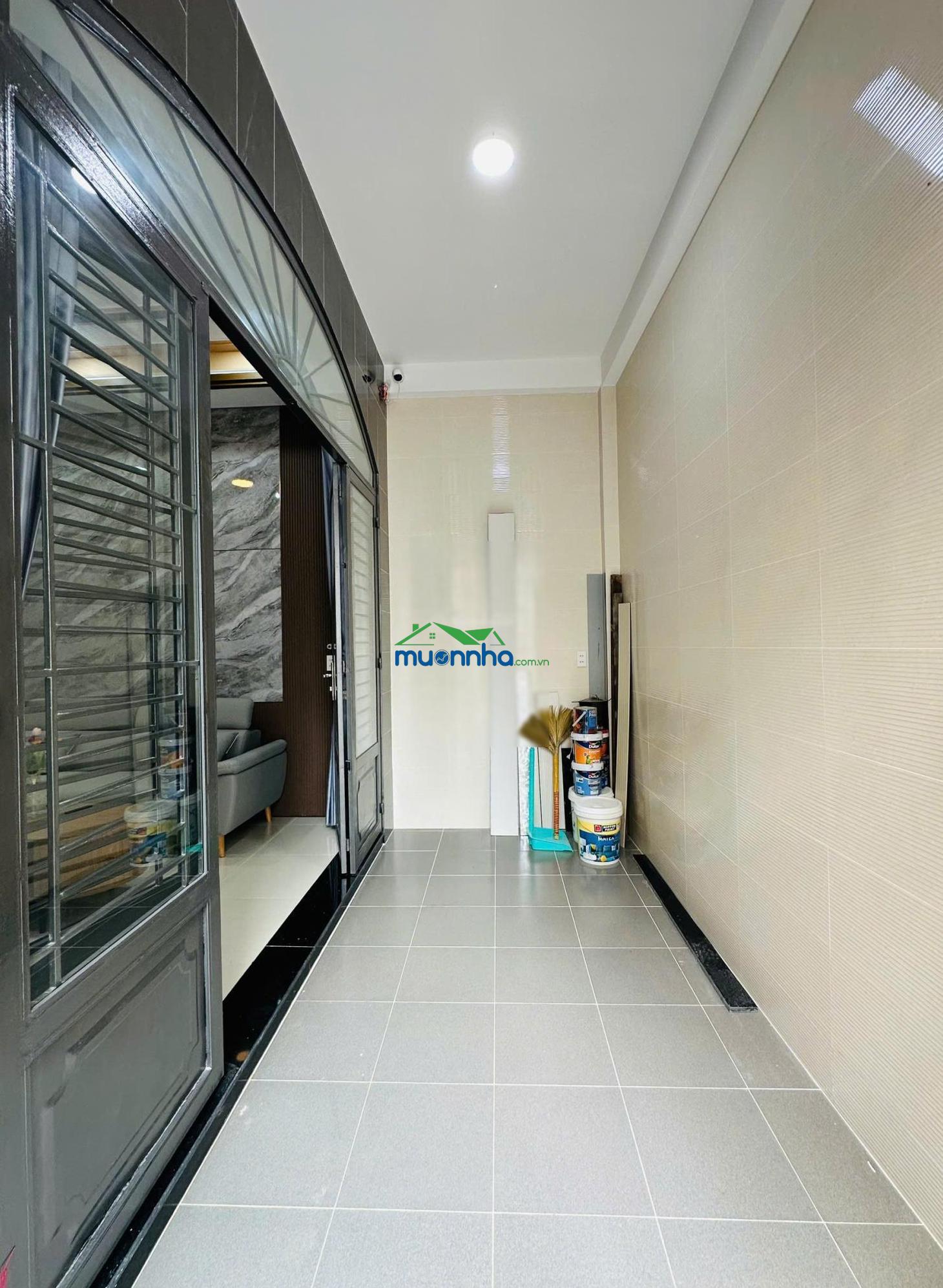 Chính chủ bán gấp nhà đẹp diện tích chuẩn 4x16m - 3 phòng ngủ ngay quang trung p10 đối diện ubnd gv