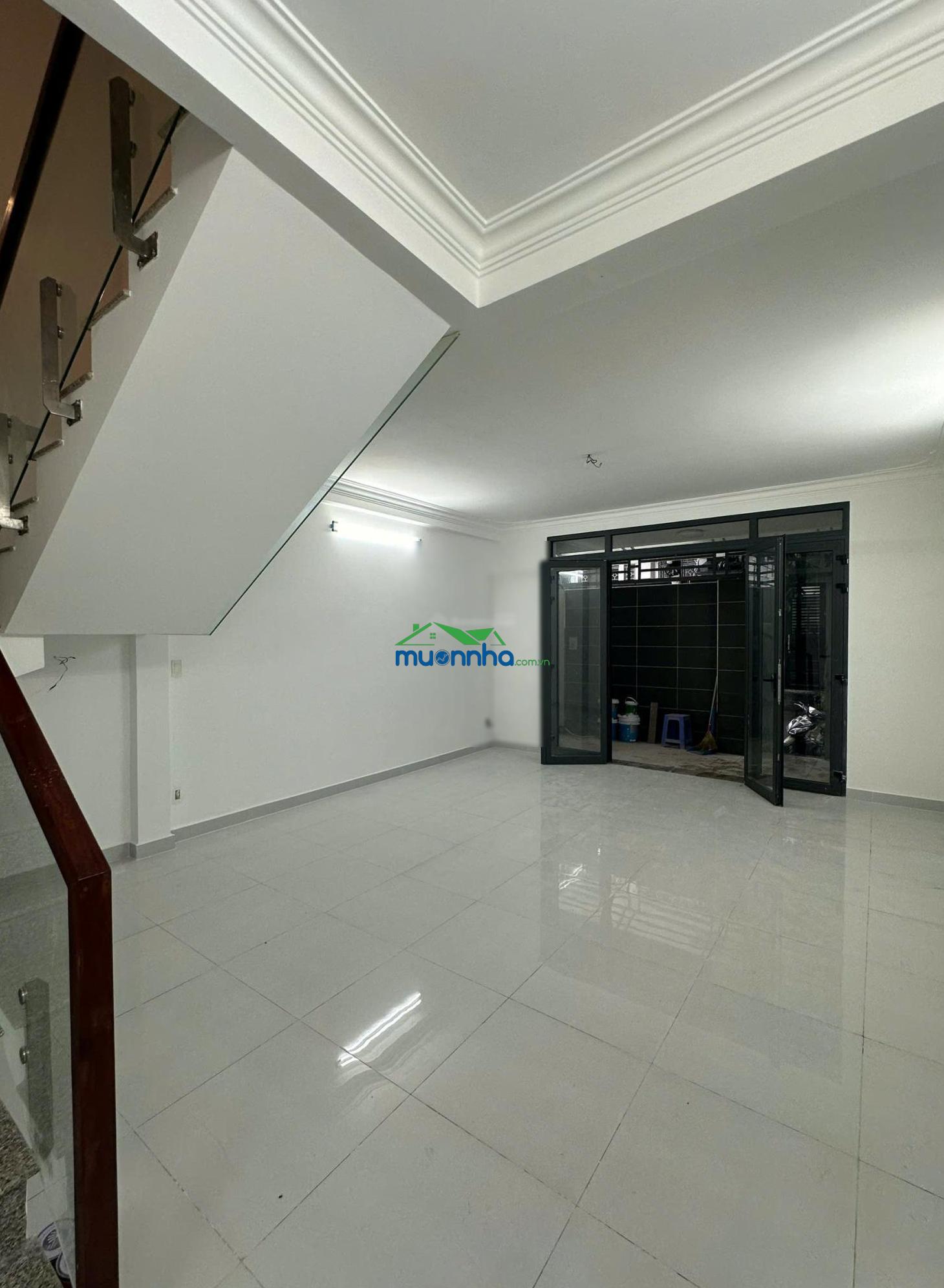 Chính chủ gửi bán nhà hoàng quốc việt, q7 - 90m2 - đường ô tô - giá 10.5 tỷ - 4
