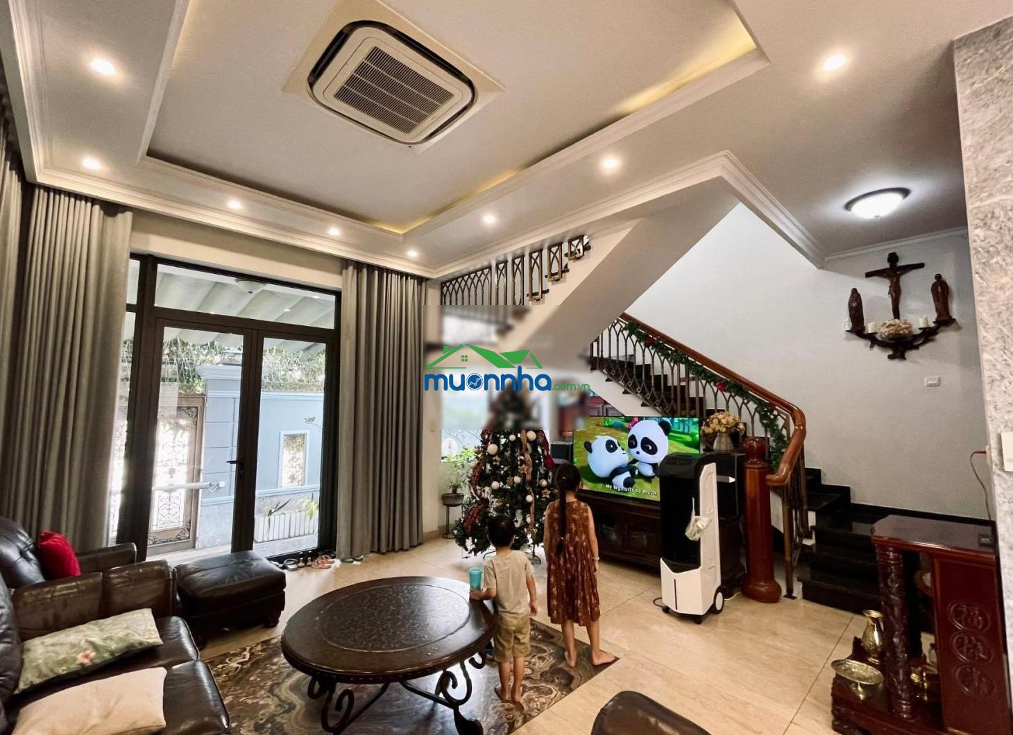 Nhà đẹp 4 tầng, khu phân lô đẹp, sát cv. đường 16m trước nhà