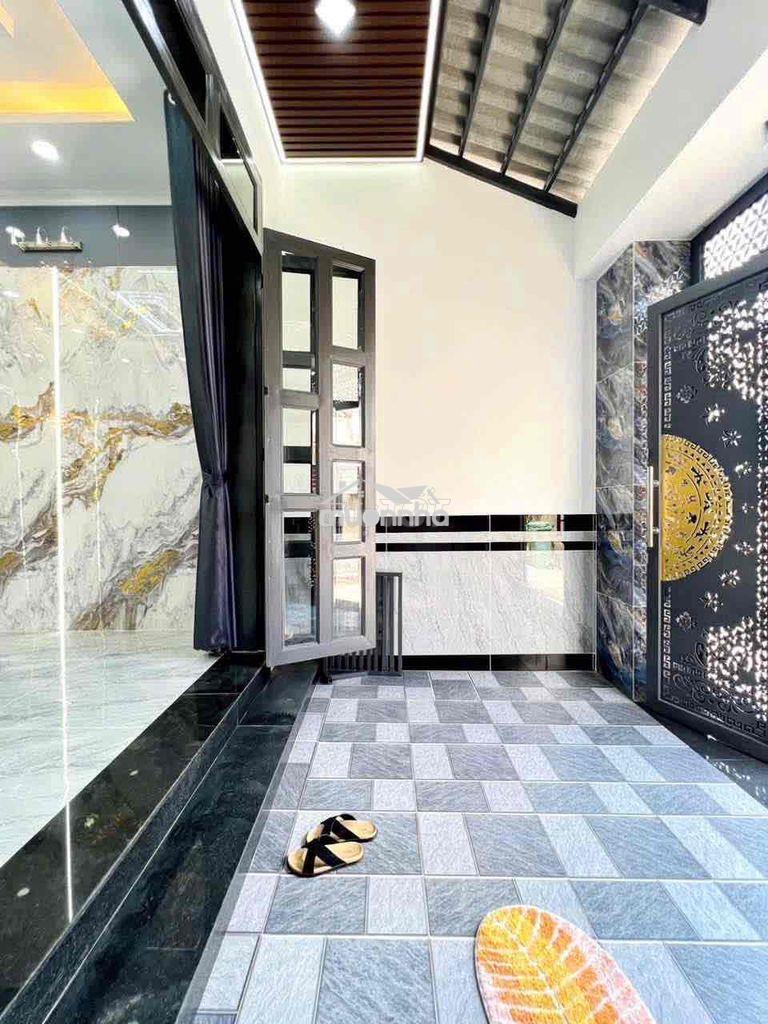 Nhà đẹp 4m x 13m 2 tầng có sân để xe chỉ 30m ra đường trần thị cờ - 3