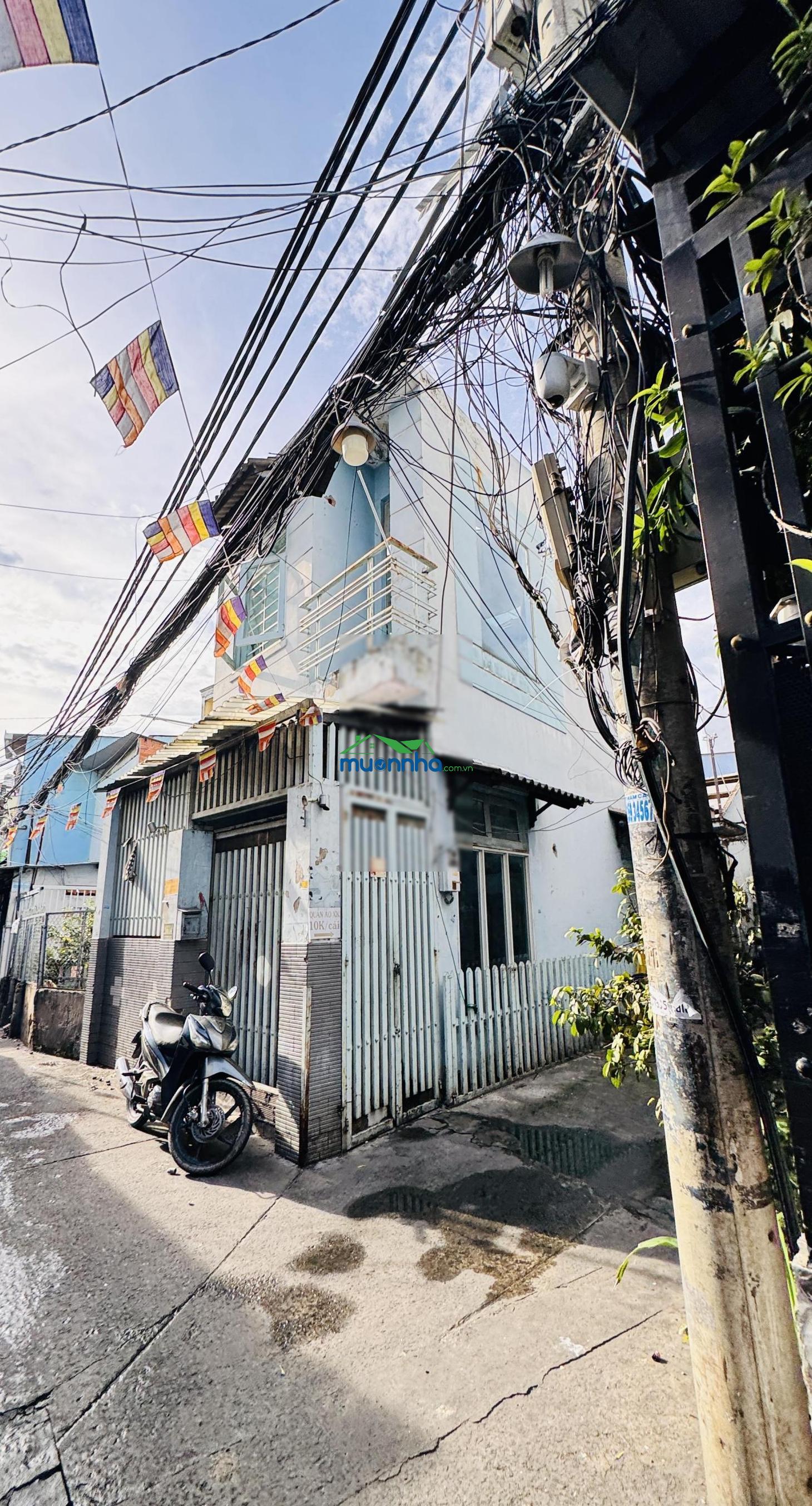 Bán nhà hẻm 266 tôn đản căn góc nhà cũ tiện xây mới quận 4