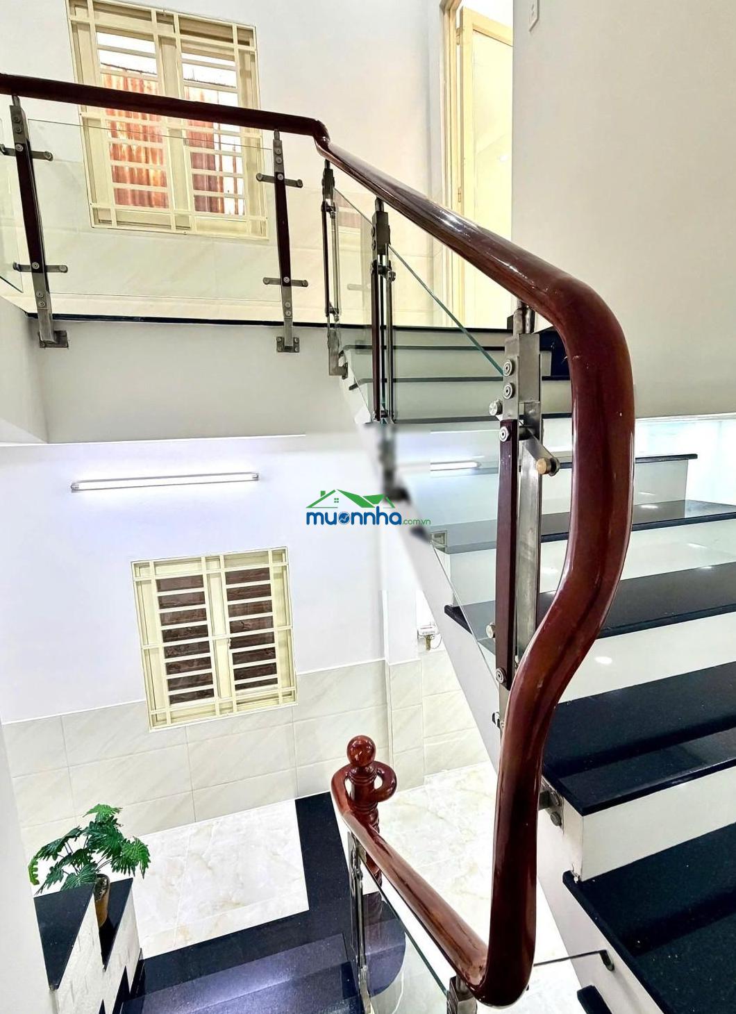 Tân phú - nhà mới 2 tầng 44m2, 1 sẹc văn cao, hẻm thoáng, xe hơi đỗ cửa, 5.35 tỷ - 2