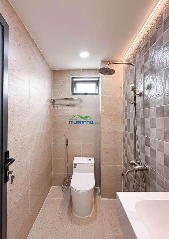 Chính chủ ký gửi bán nhà 1 trệt 1 lầu 5x15m, giá 950 triệu. nhà gần chợ phú lợi, đang cho thuê 15tr - 4