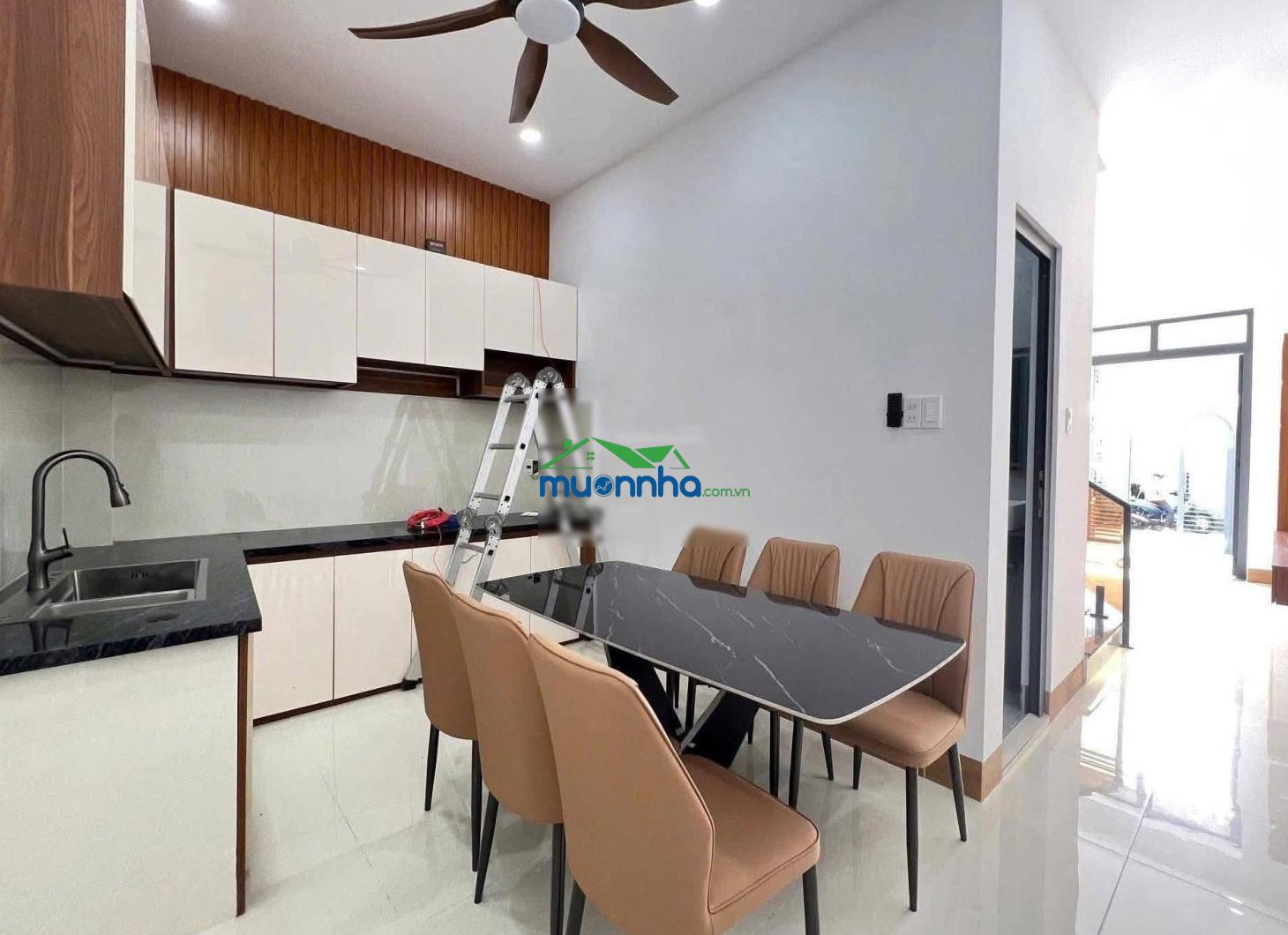 Chủ ngộp cần bán gấp nhà ở khu vực - bình tân - đường lên văn quới, 4x12m, 2pn 2wc - 2