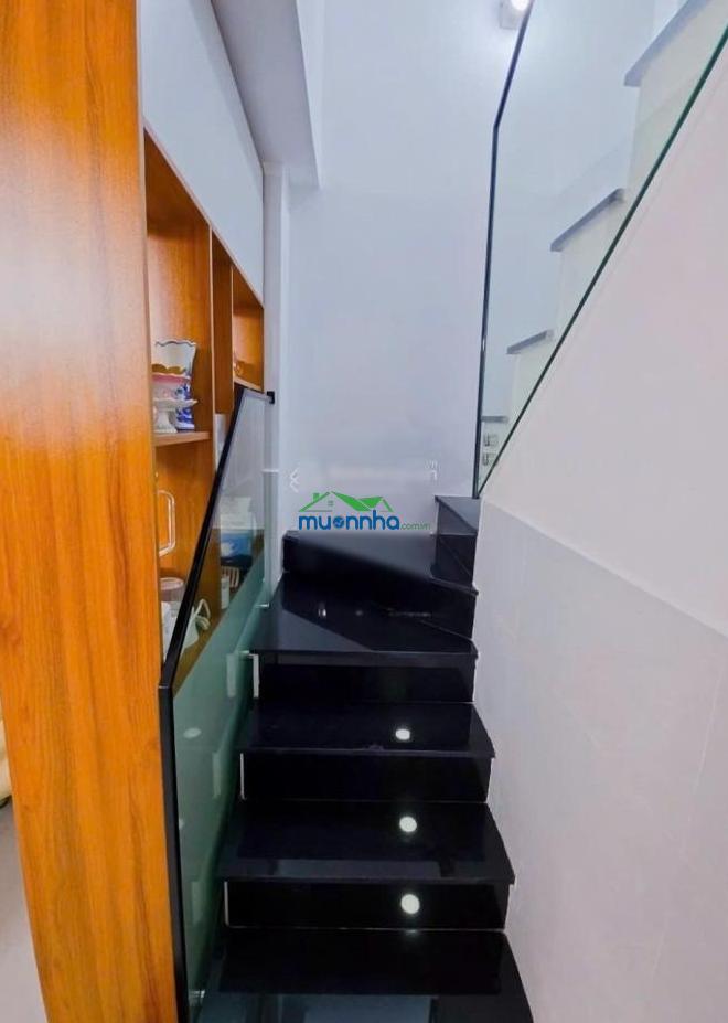Bán gấp hẻm ôtô 3tầng vườn lài 40m 5tỷ tl