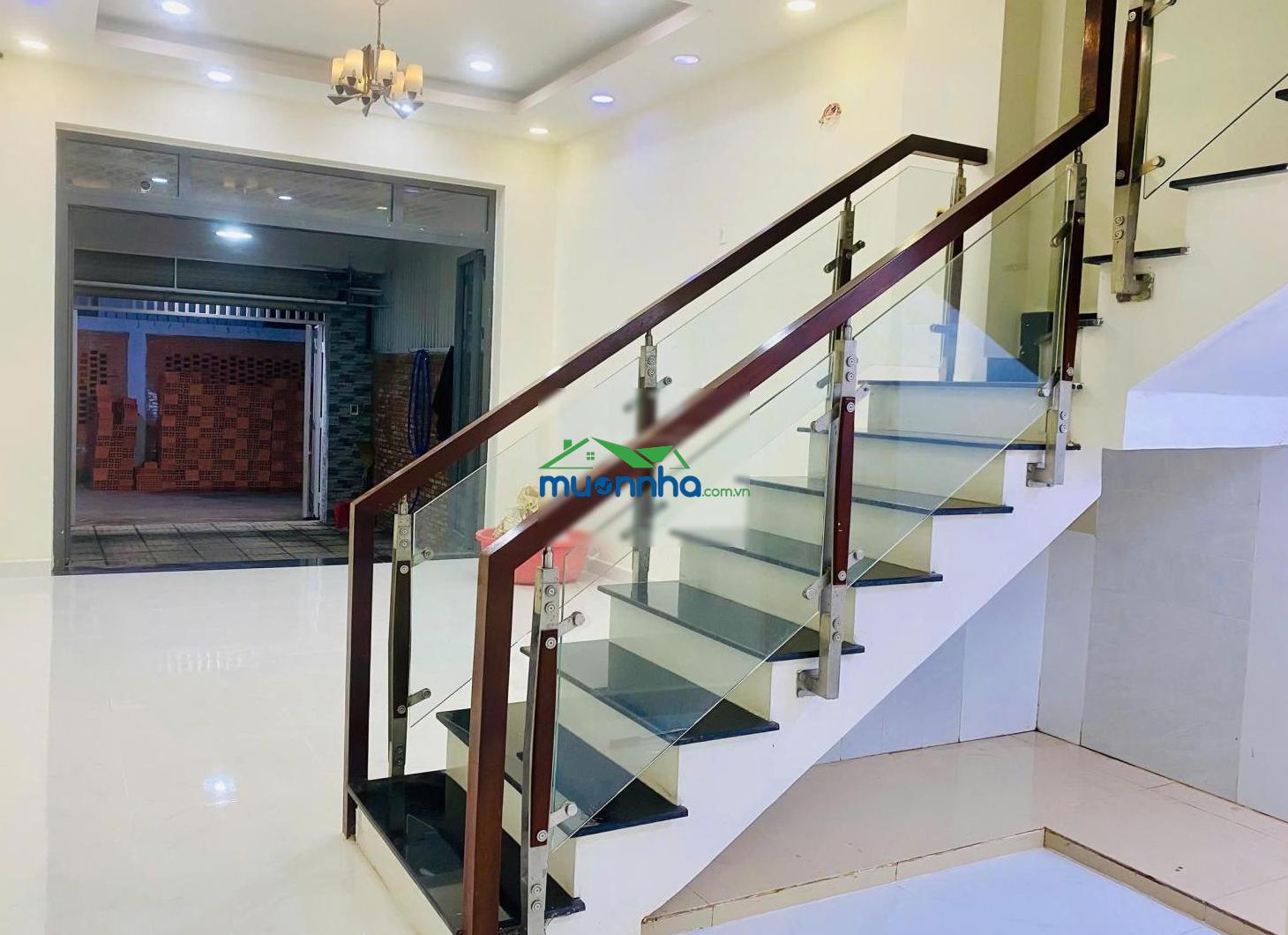 Hiếm - bán nhà 3 tầng hẻm ô tô p.linh đông thủ đức, 74,8m2 ngang 4m sổ hoàn công 3pn 4wc sân ô tô