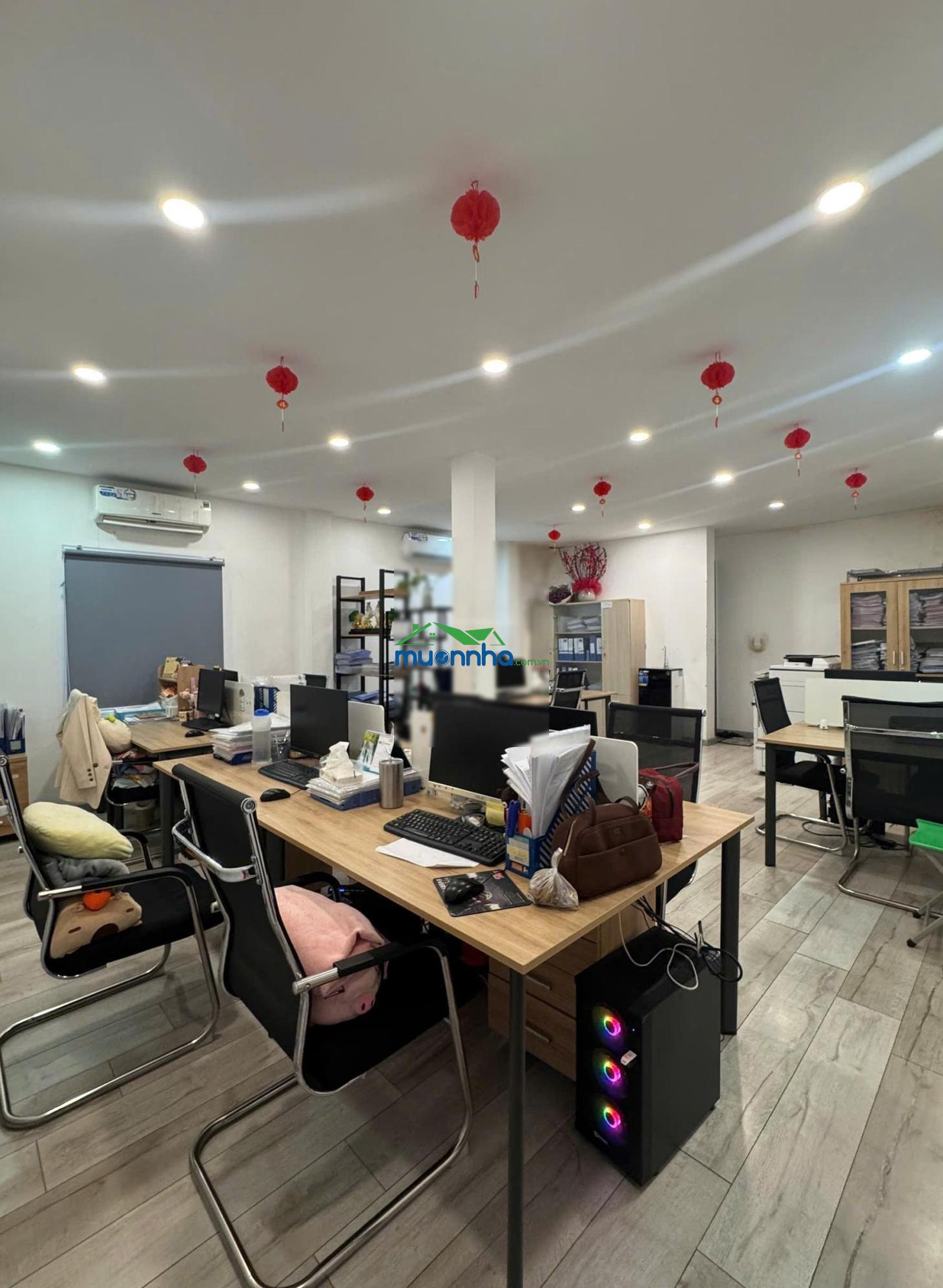 Bán nhà đẹp có gara đậu được 2 ôtô sát măt tiền hoàng hoa thám ngang lớn 6x21m - 4 tầng chỉ 13.5 tỷ - 3