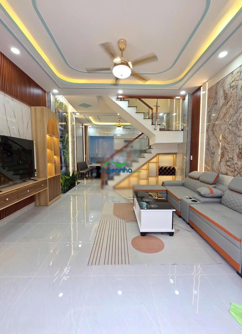 Nhà kcn linh trung chỉ 300m, nhà 1 trệt 1 lầu 3p ngủ 2p, đường 6m, 60m2, sổ hồng riêng