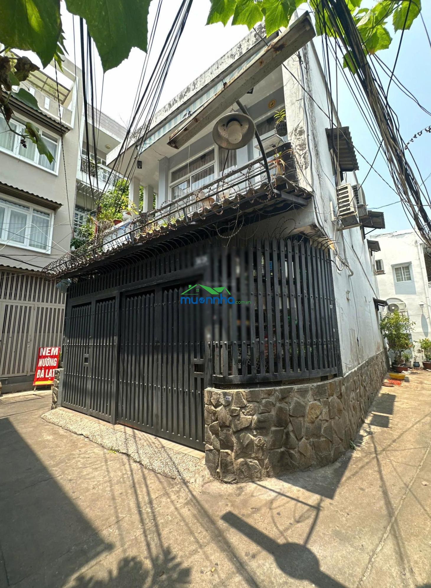 Bán nhà hẻm xe hơi trần bình trọng, p5, bình thạnh. dt: 5x13m. vuông vắn. trệt, lầu nhà đẹp.