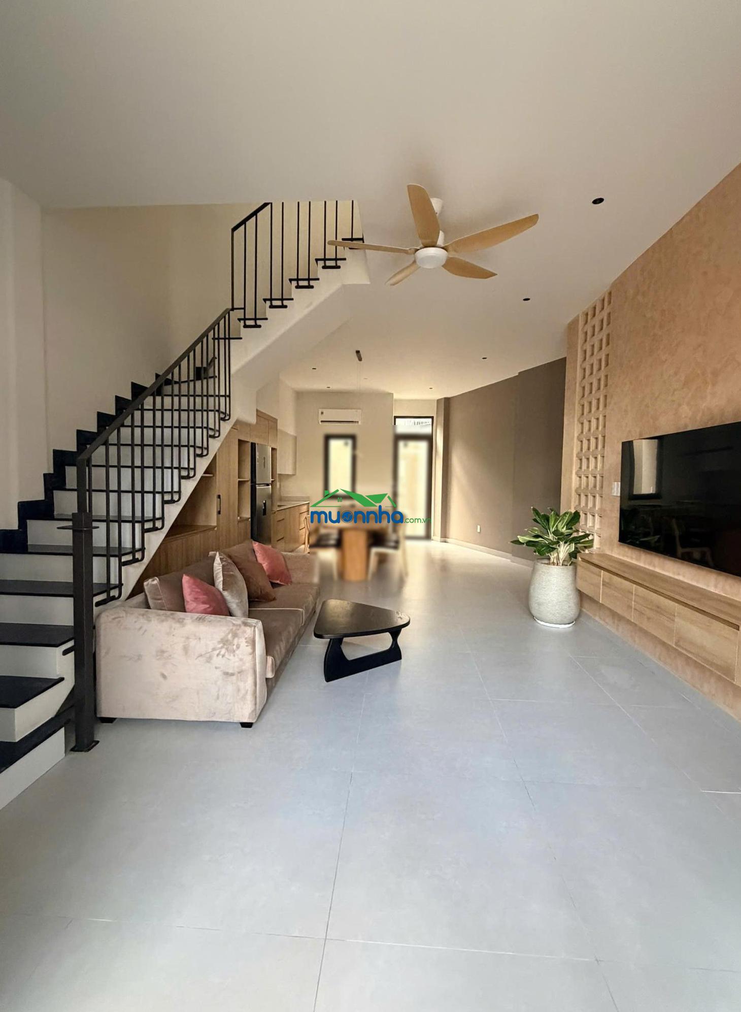 Bán căn nhà mới full nội thất cao cấp 100% sổ hồng hoàn công.