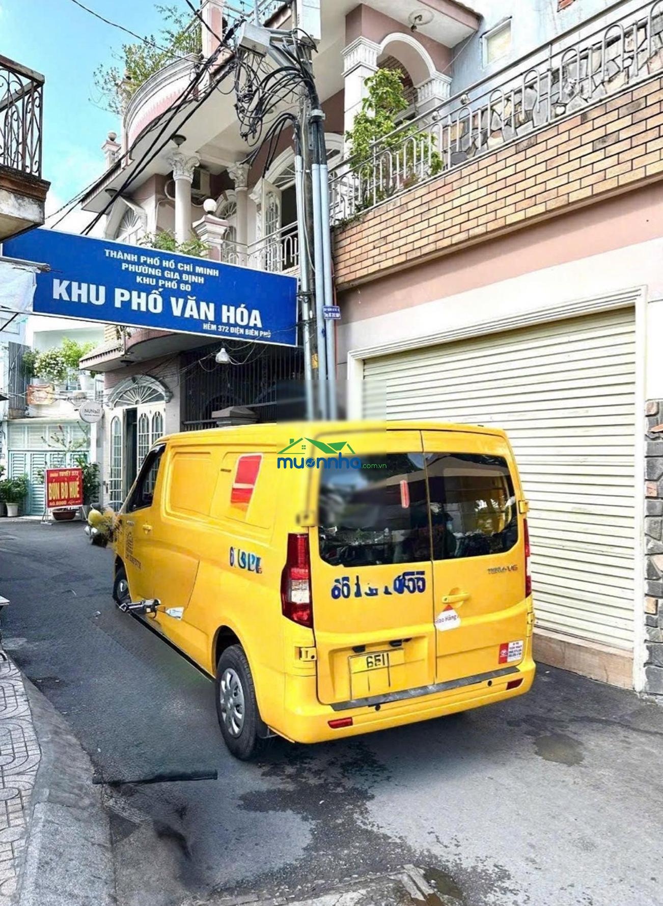 Ngay đh hutech, 2 tầng(3pn) có 1pn trệt, hẻm 3m thoáng, gần mặt tiền, 37m2, có sân để xe, p.17 - bt - 3