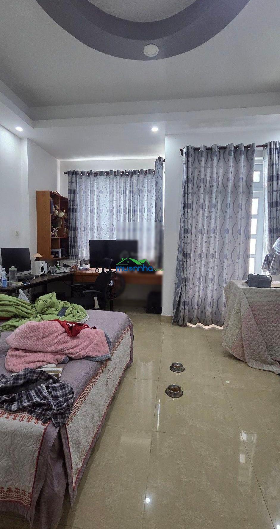 Gần hẻm 357 nguyễn trọng tuyển - 3 pn - 60m2 - nhà ngay trung tâm sát sân bay - 80m ra mặt tiền