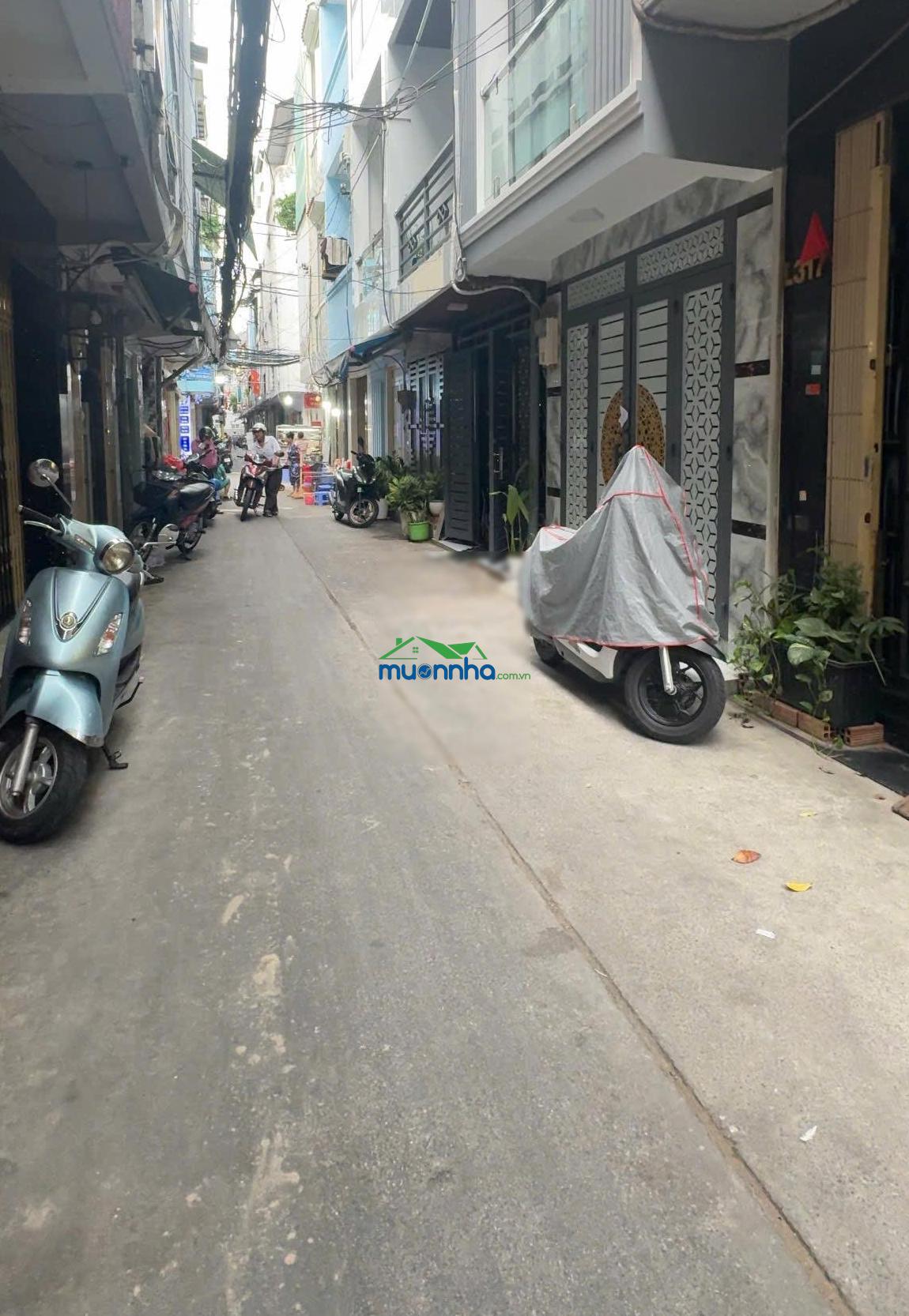 Hoàng diệu, quận 4, 3 tầng, 24m (3,2 x 7,5m), hẻm khu 20 thước - 2
