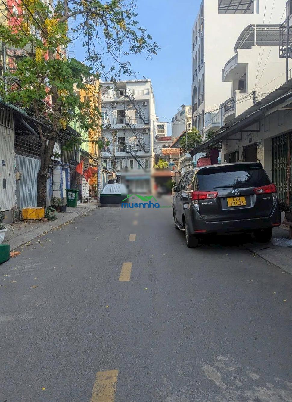 Dương quảng hàm - hẻm 8m thông xe tải - dt 4m x 19m vuông vức - nhà trệt lửng - chỉ hơn 9ty