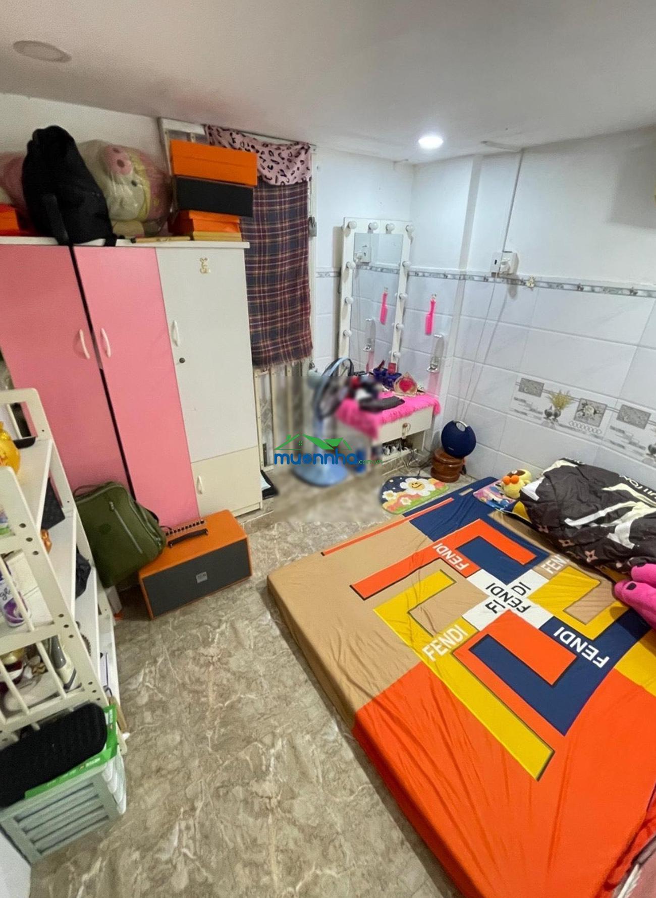 Nhỉnh 2t - ngay ngã 4 bà hom - an dương vương - 3 tầng - nhà mới đẹp - vào ở ngay - 2