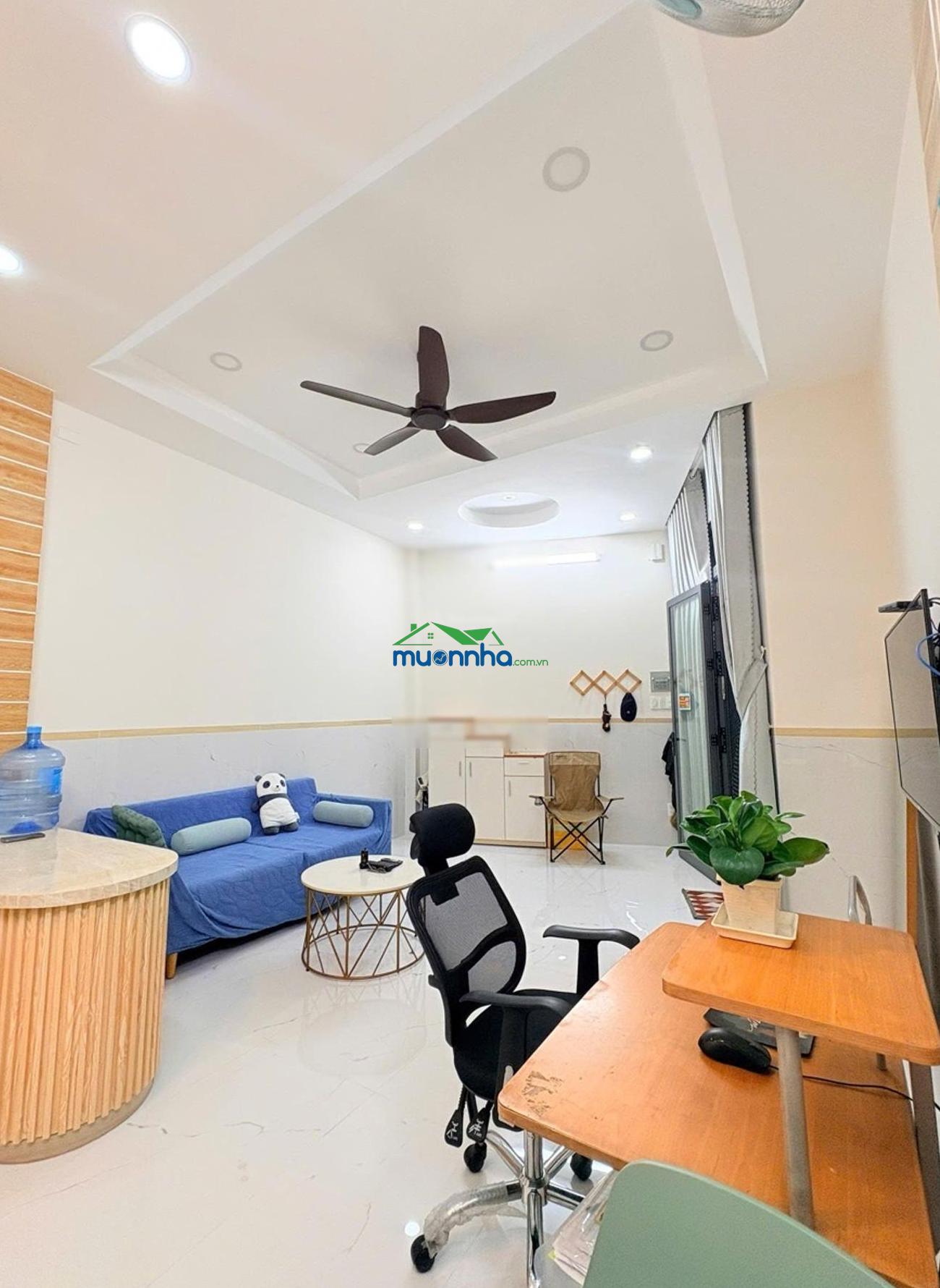 Mặt tiền 2 tầng hxh sát lạc long quân - nhà đẹp tâm huyết full nội thất cao cấp - chỉ nhỉnh 5 tỷ - 2