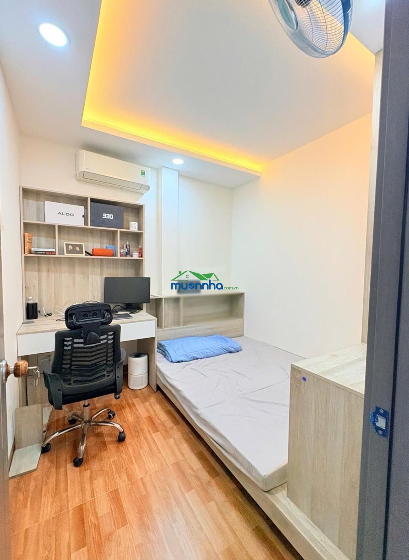 Mặt tiền 2 tầng hxh sát lạc long quân - nhà đẹp tâm huyết full nội thất cao cấp - chỉ nhỉnh 5 tỷ - 4