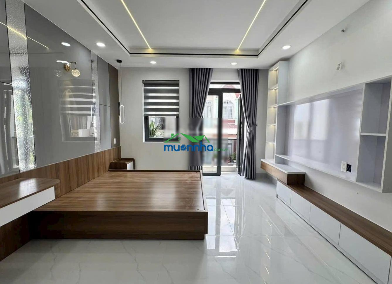 Bán nhà đường 3 tháng 2, phường 11, quận 10, dt: 4x18m, 5 tầng, giá 10,5 tỷ