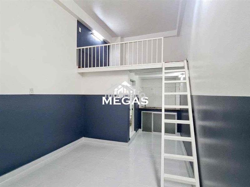Phòng gác cao/ gần cao đẳng công thương/ vincom q9/ ngã tư thủ đức